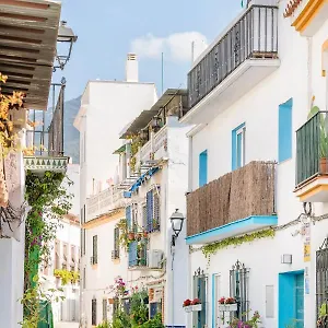 Bella , Marbella España